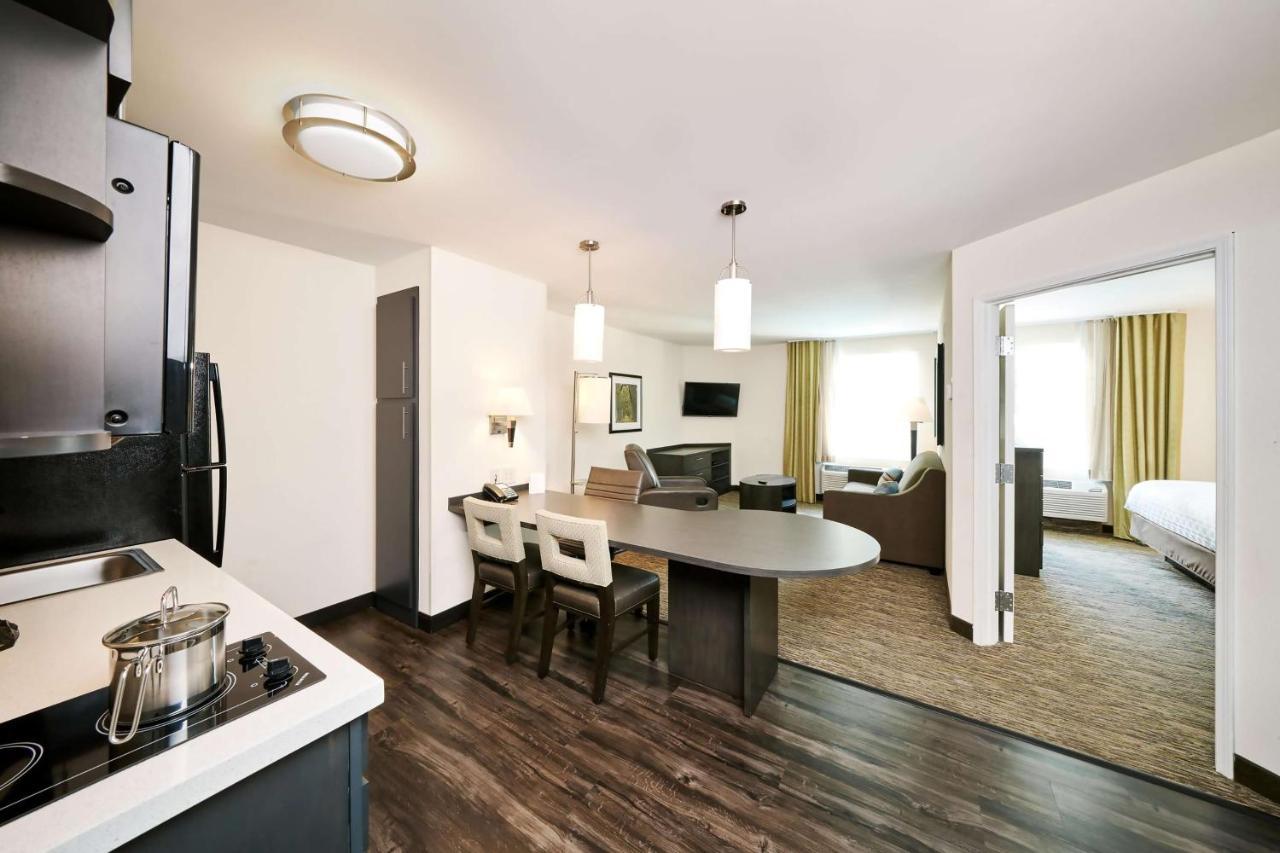 Sonesta Simply Suites Cleveland North Olmsted Airport Kültér fotó
